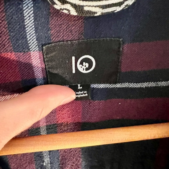 10 Tree Plaid Button Down - Picture 2 of 3